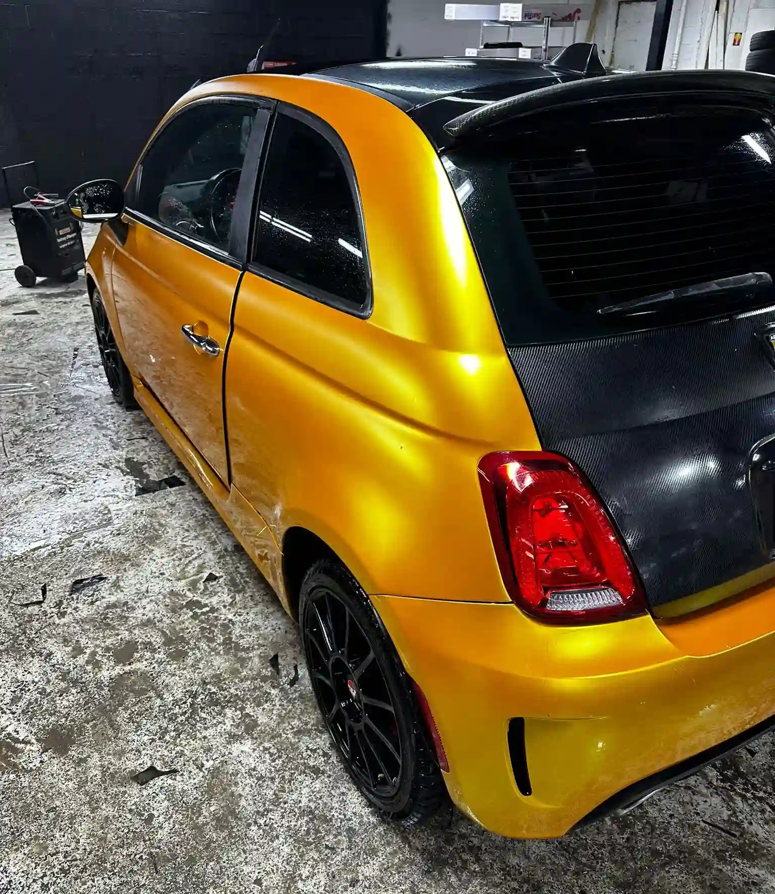 Fiat 500 wrap capot jaune personnalisé à Longueuil – Bear Wrap Auto

